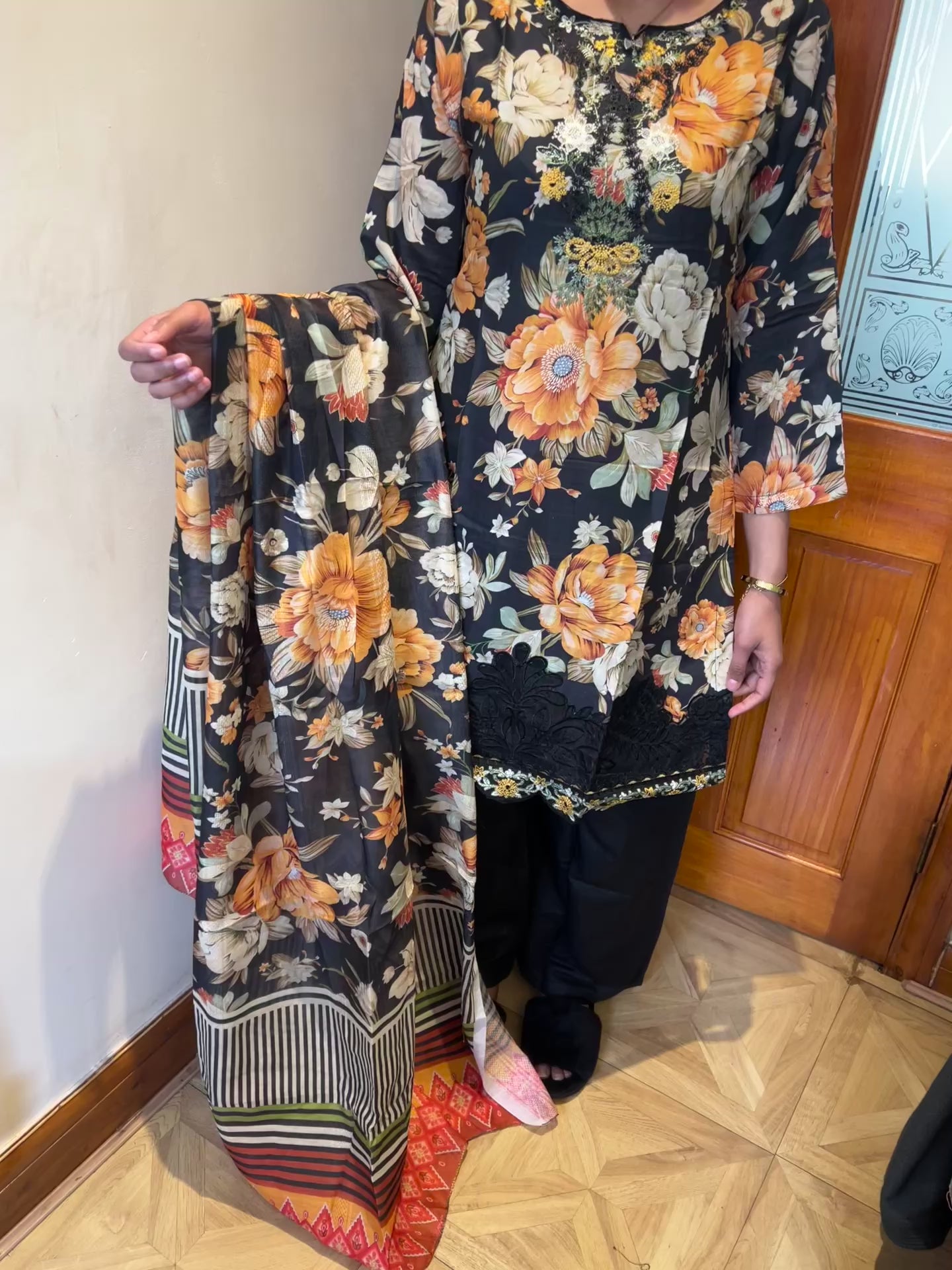 Black 3 piece floral suite plazzo trousers